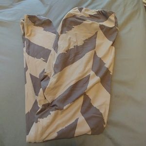 Tall & Curvy Lularoe Leggings